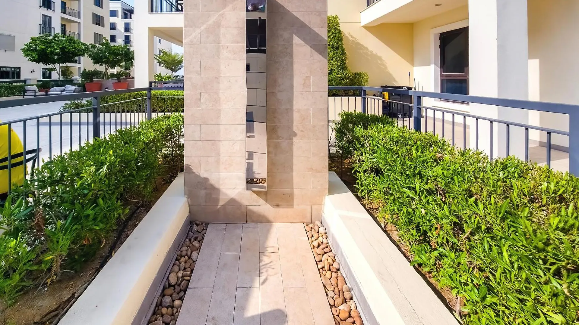 Sea View 3 Bd Apartment In La Mer Near The Beach Dubaj