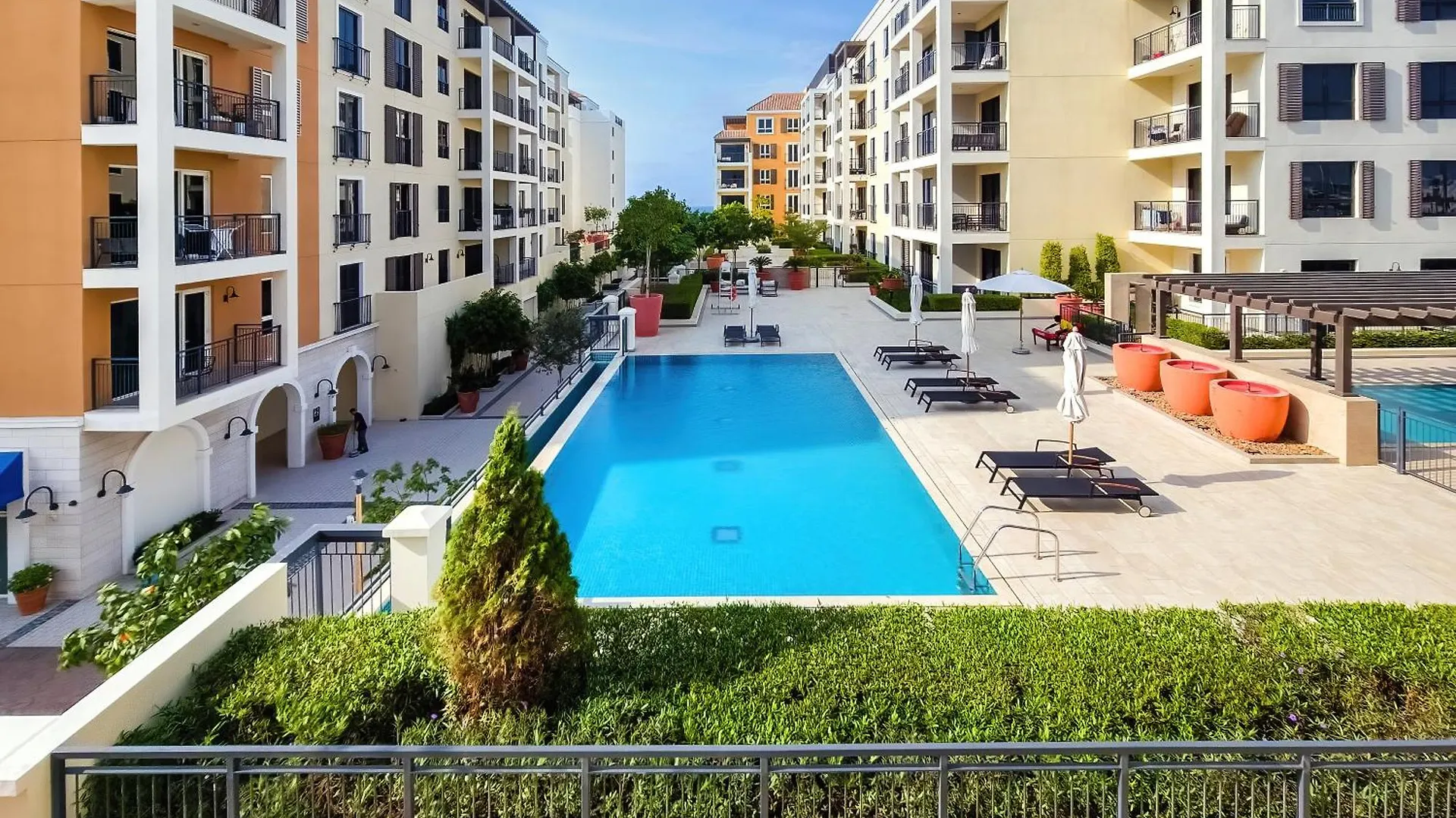 Sea View 3 Bd Apartment In La Mer Near The Beach Dubai