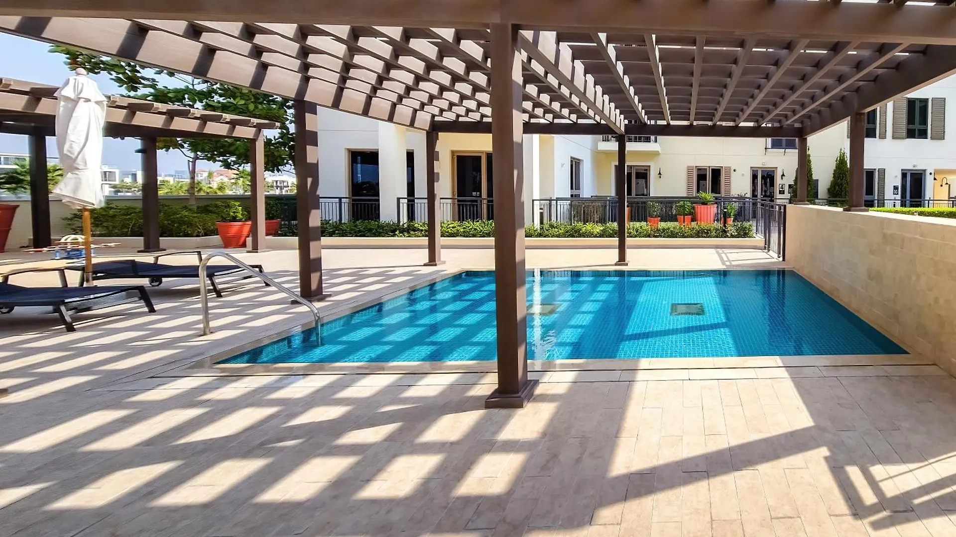 Sea View 3 Bd Apartment In La Mer Near The Beach Dubai